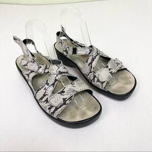 Barefoot Freedom Woman's Shoes Orthopedic Wedge Sandals size 8.5